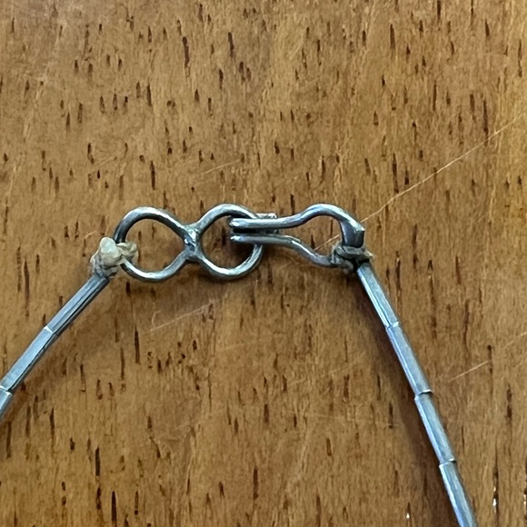 Vintage Zuni Fetish Mother of Pearl & Turquoise Liquid Silver & Heishi beads - Picture 12 of 12